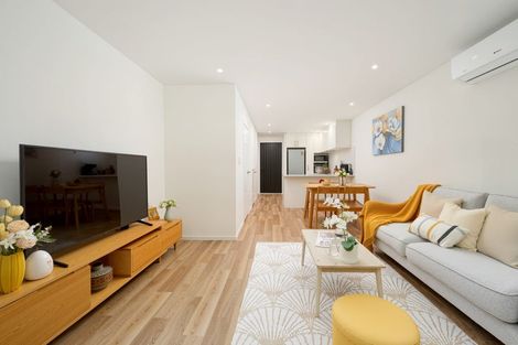 Photo of property in 22 Tokai Place, Glen Eden, Auckland, 0602