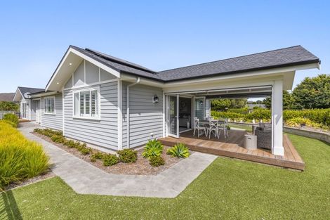 Photo of property in 7 Lamont Place, Waikanae, 5036