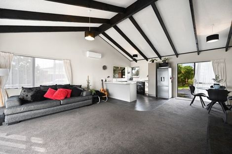 Photo of property in 68 Garland Drive, St Andrews, Hamilton, 3200