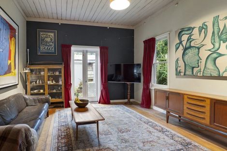 Photo of property in 2 Brittan Terrace, Lyttelton, 8082