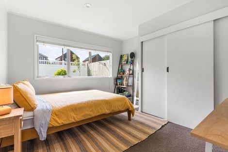 Photo of property in 55 Matipo Road, Te Atatu Peninsula, Auckland, 0610