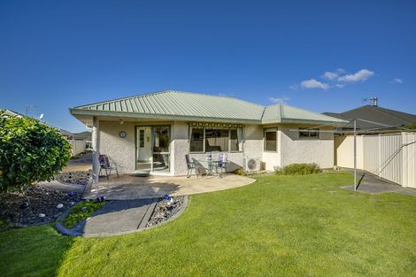 Photo of property in 17 Pukekura Place, Taradale, Napier, 4112