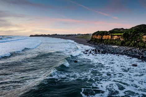 Photo of property in 288 Tai Road, Opunake, 4681