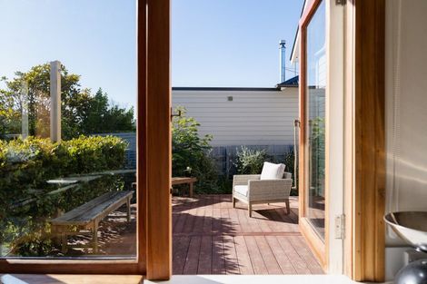 Photo of property in 180 Victoria Road, Saint Clair, Dunedin, 9012