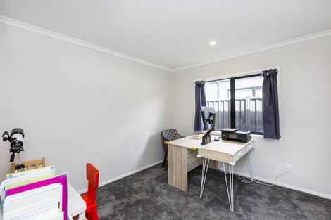 Photo of property in 13 Te Kaeaea Crescent, Wallaceville, Upper Hutt, 5018