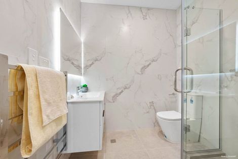 Photo of property in 5/31 Hill Crescent, New Lynn, Auckland, 0600