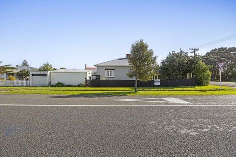 Photo of property in 21 Egmont Street, Patea, 4520