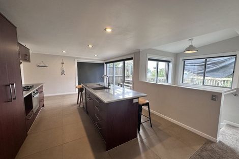 Photo of property in 24 Kiteroa Terrace, Rothesay Bay, Auckland, 0630