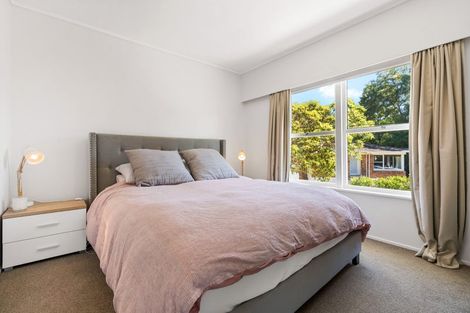 Photo of property in 2/12 Ellice Road, Totara Vale, Auckland, 0629