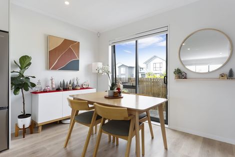 Photo of property in 70 Manutewhau Road, Massey, Auckland, 0614