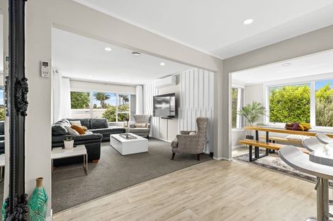 Photo of property in 33 Taka Street, Takanini, 2112