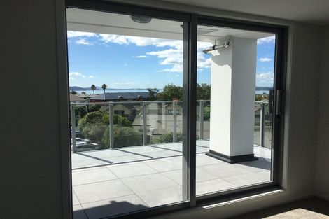 Photo of property in Bella Vista, 3g/84 Gunner Drive, Te Atatu Peninsula, Auckland, 0610