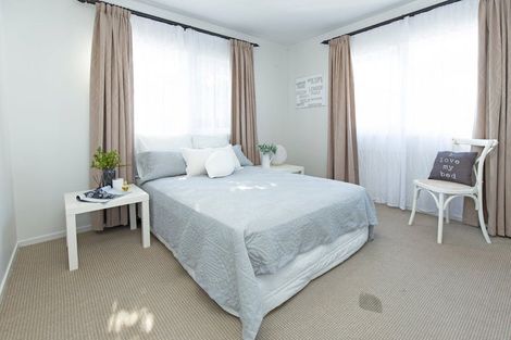 Photo of property in 1/672 Whangaparaoa Road, Stanmore Bay, Whangaparaoa, 0932