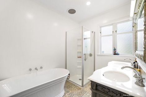 Photo of property in Karori Normal School, 2 Donald Crescent, Karori, Wellington, 6012