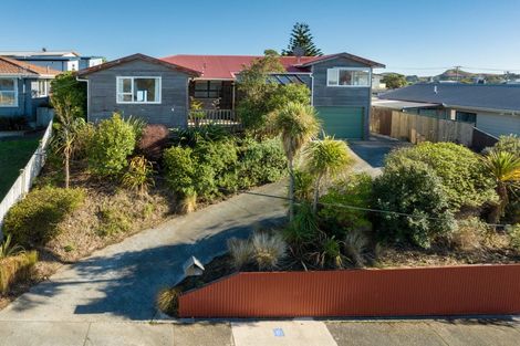 Photo of property in 38 Waiuta Street, Titahi Bay, Porirua, 5022