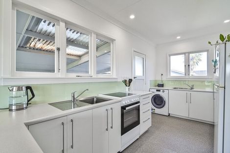 Photo of property in 420 Southland Place, Raureka, Hastings, 4120