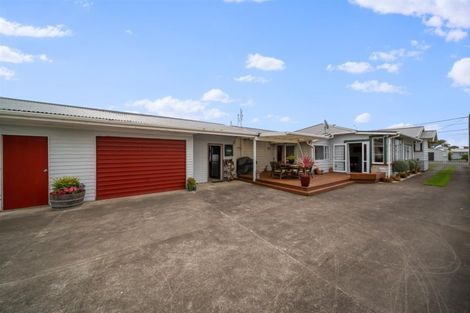 Photo of property in 12 Vogel Street, Hawera, 4610