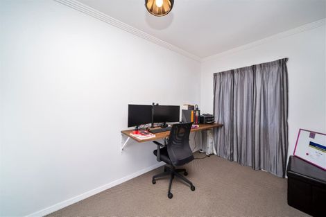 Photo of property in 32 Hunter Street, Hawera, 4610