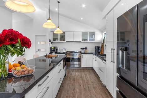 Photo of property in 19 Abbotts Place, Avonhead, Christchurch, 8042