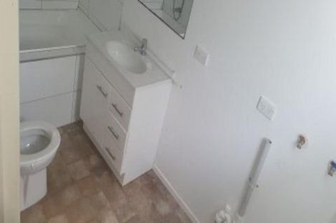 Photo of property in 2/73a Russell Road, Manurewa, Auckland, 2102