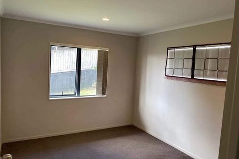 Photo of property in 25 Lilburn Crescent, Massey, Auckland, 0614