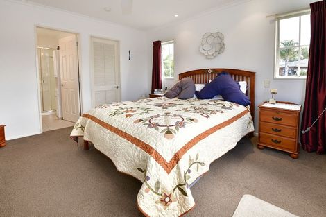 Photo of property in 19 Vista Motu, Red Beach, 0932