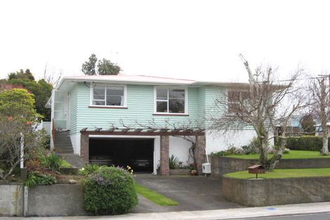 Photo of property in 42 Awanui Street, Merrilands, New Plymouth, 4312