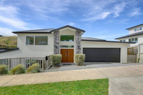 Photo of property in 44 Melksham Drive, Churton Park, Wellington, 6037