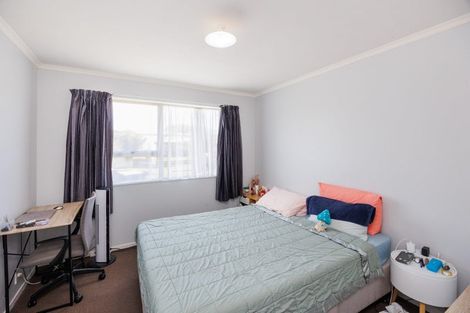 Photo of property in 61 Hillcrest Drive, Kelvin Grove, Palmerston North, 4414