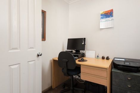 Photo of property in 10 Saint Kilda Place, Papamoa Beach, Papamoa, 3118