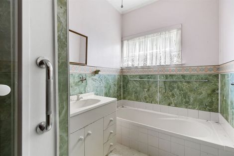 Photo of property in 1/2 Kowhai Avenue, Mangere Bridge, Auckland, 2022