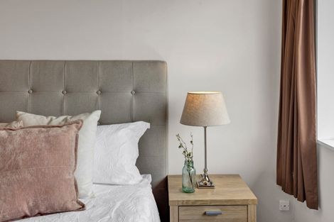 Photo of property in 2/153 Tukapa Street, Westown, New Plymouth, 4310