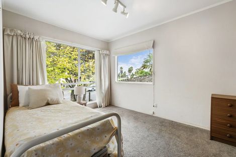 Photo of property in 2/371 East Coast Road, Mairangi Bay, Auckland, 0630