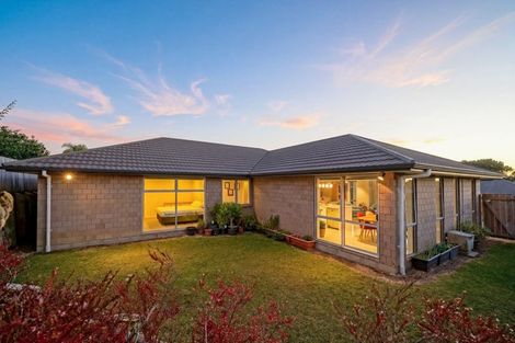 Photo of property in 79 Tiriwa Drive, Massey, Auckland, 0614
