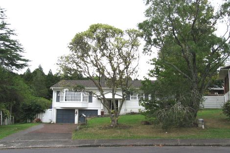 Photo of property in 16 Munstead Place, Hillcrest, Auckland, 0627