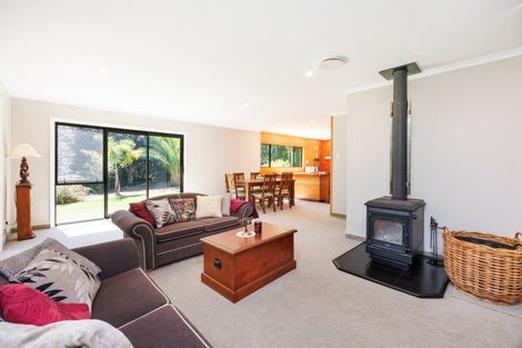 Photo of property in 10 Fleury Street, Kimbolton, 4774