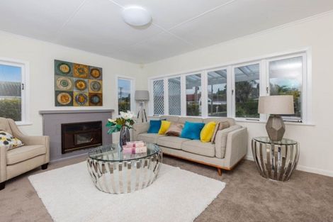 Photo of property in 1/87 Nile Road, Milford, Auckland, 0620