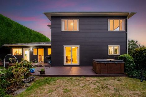 Photo of property in 115 Winara Avenue, Waikanae, 5036