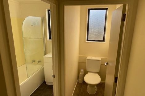 Photo of property in 98 Titirangi Road, New Lynn, Auckland, 0600