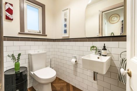 Photo of property in 54 Majoribanks Street, Mount Victoria, Wellington, 6011