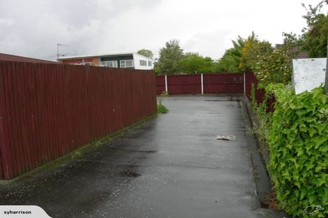 Photo of property in 77 Memorial Avenue, Ilam, Christchurch, 8053