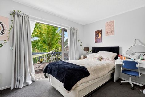 Photo of property in 8 Wirihana Road, Titirangi, Auckland, 0604