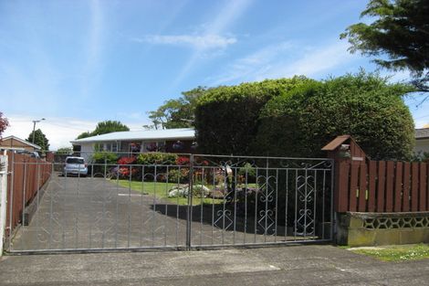 Photo of property in 122 Mountain Road, Mangere Bridge, Auckland, 2022
