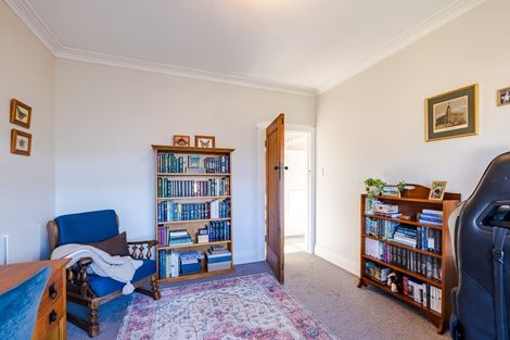Photo of property in 15 Mataora Road, Kenmure, Dunedin, 9011