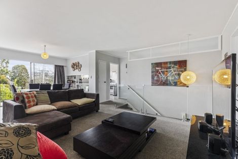 Photo of property in 2/15a Oates Road, Glen Eden, Auckland, 0602