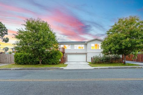 Photo of property in 111 Colwill Road, Massey, Auckland, 0614