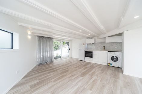 Photo of property in 43 Harbour View Road, Northland, Wellington, 6012