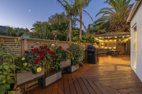 Photo of property in 1/992 Beach Road, Torbay, Auckland, 0630