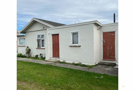Photo of property in 6-6a Timaru Road, Waimate, 7924