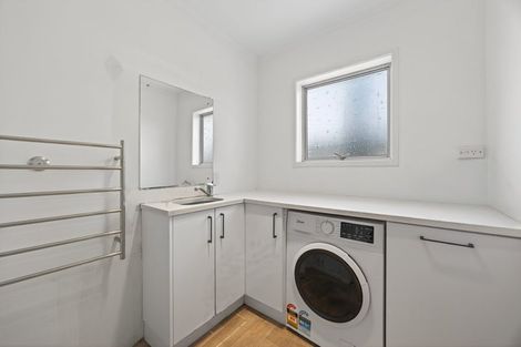 Photo of property in 1/47 Larne Avenue, Pakuranga Heights, Auckland, 2010
